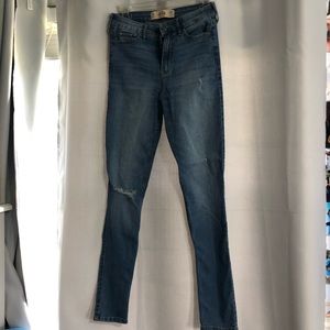 Hollister medium wash high waisted skinny jeans